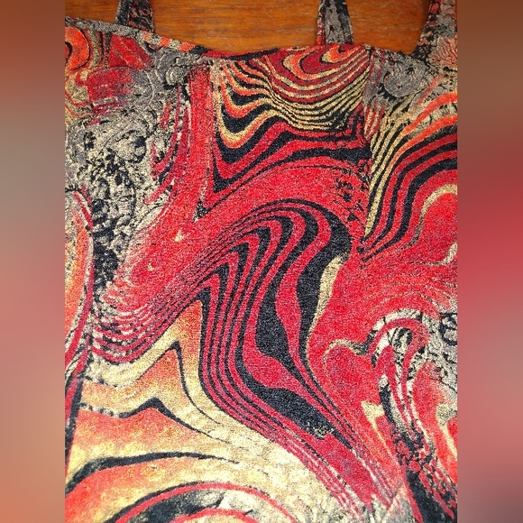 Papillon Blanc Red Black & Gold Fitted Sleeveless Shirt, 15 inches PTP - Picture 7 of 13